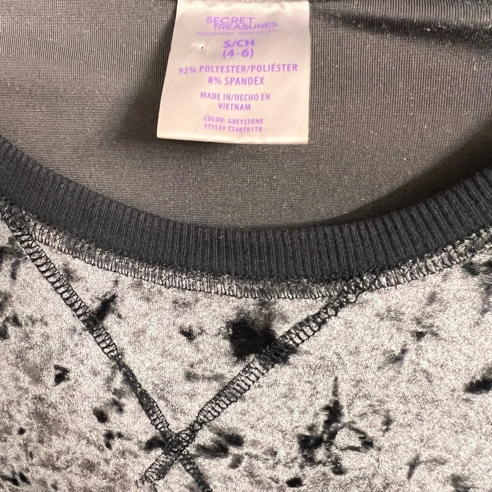 Secret Treasures Velour Soft Gray Pajamas Set size Small - Picture 6 of 9